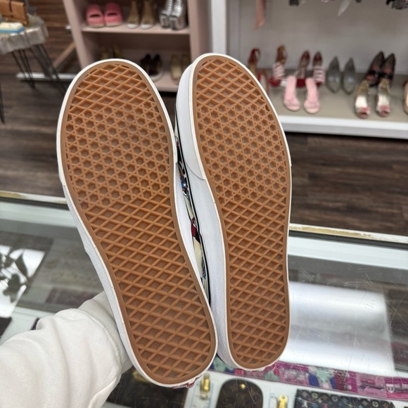 Vans Disney Collaboration Sneaker Mickey’s Birthday Mickey Mouse Men’s Size‎ 13 - Picture 10 of 11